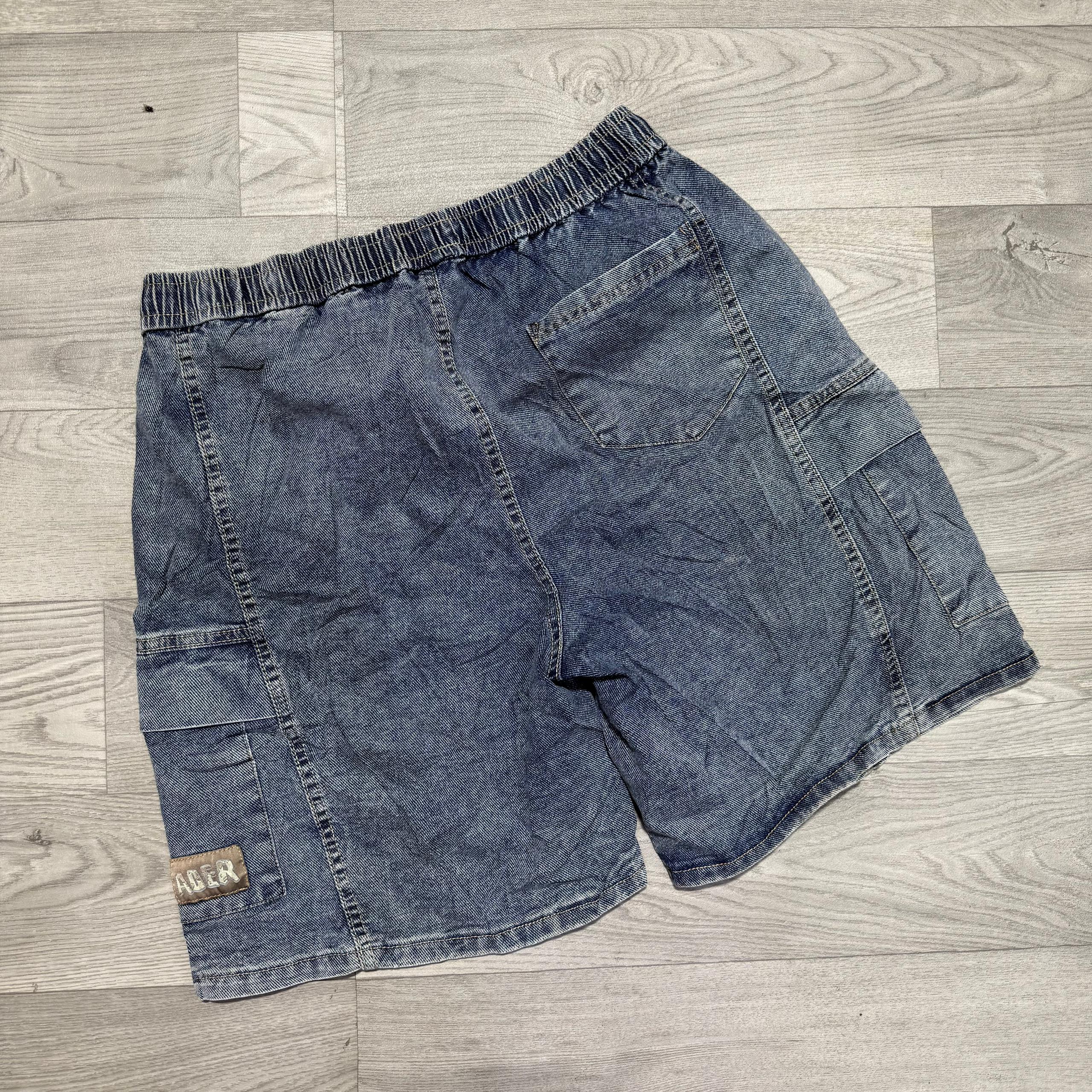 Cargo short